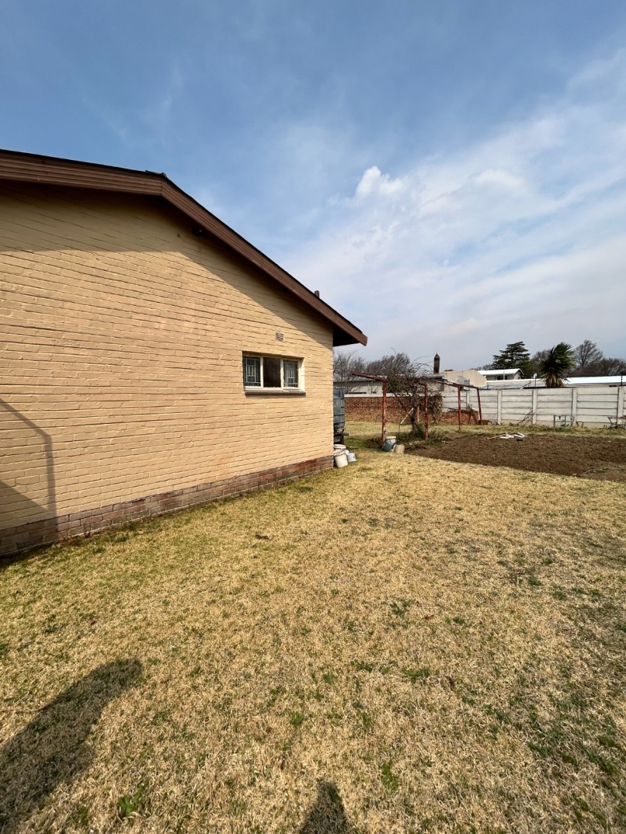 4 Bedroom Property for Sale in Hospitaalheuwel Free State